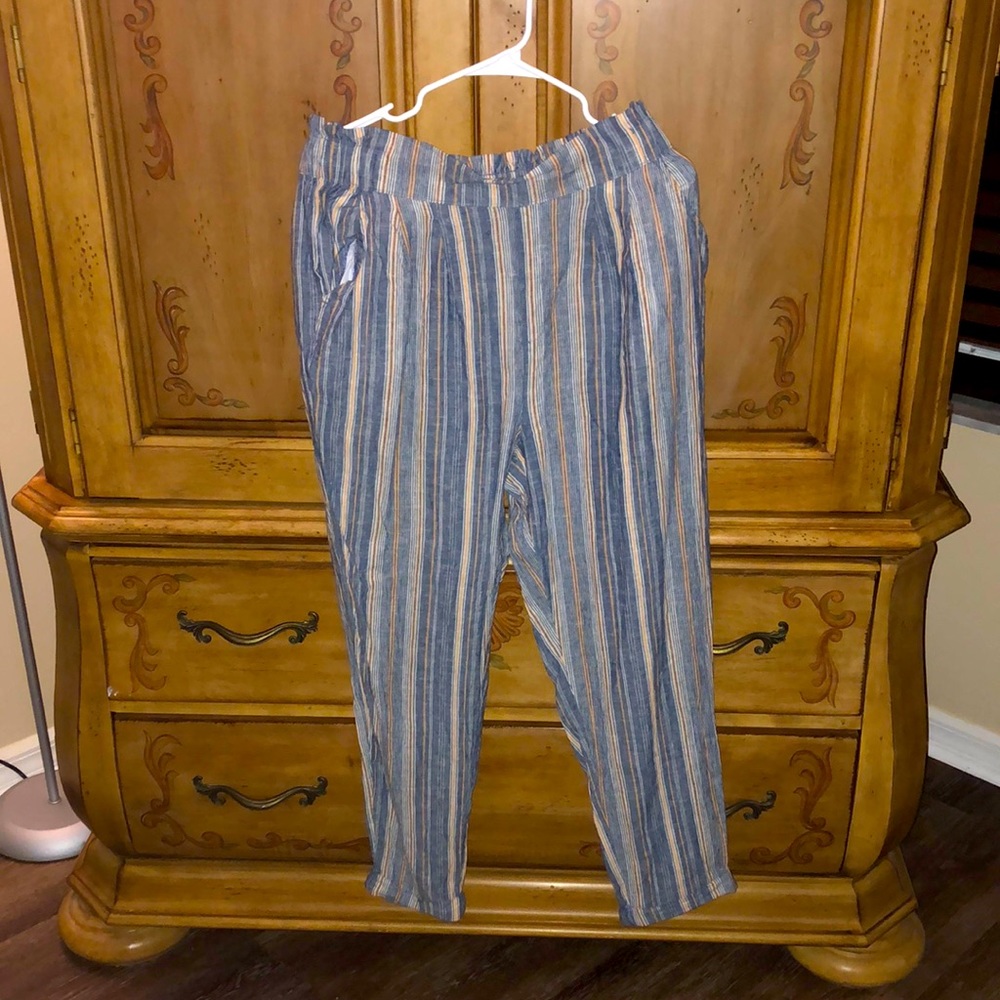 Light trousers for women